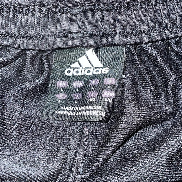 Adaidas jogging pants size lg. like new - Picture 2 of 3